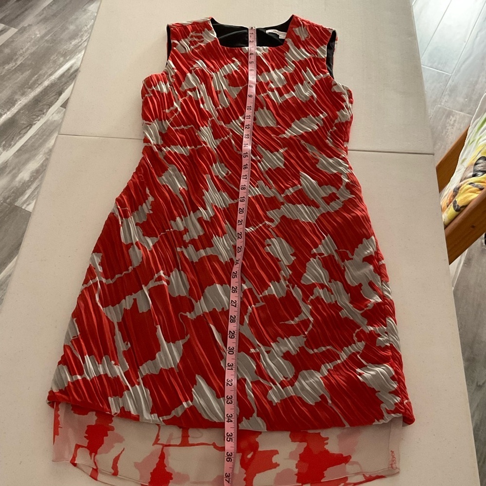 Diane Von Furstenberg “Akeelah” Dress Mini Red-Orange/Black Floral Ruched Size 6 - Picture 3 of 14